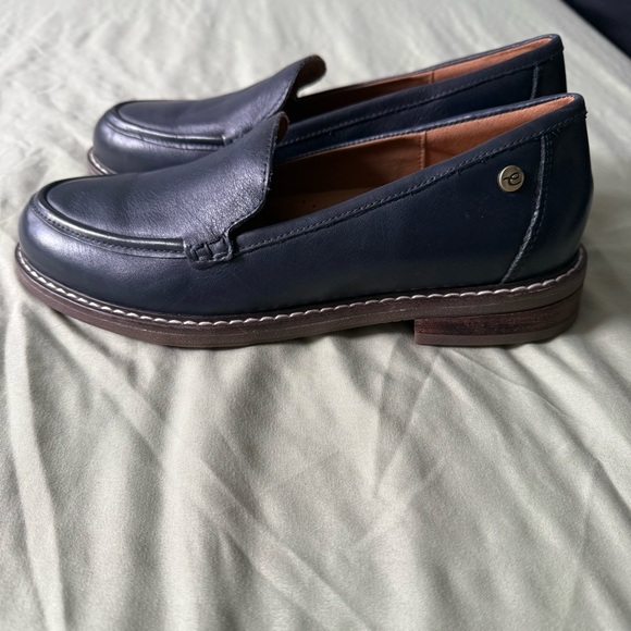 Easy Spirit Men's Dark Blue Slip-On Loafers - Picture 2 of 6